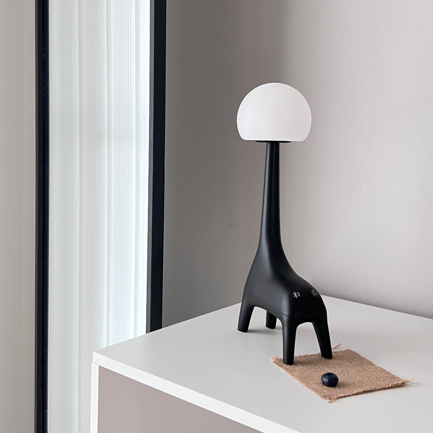 LUGEE LAMP